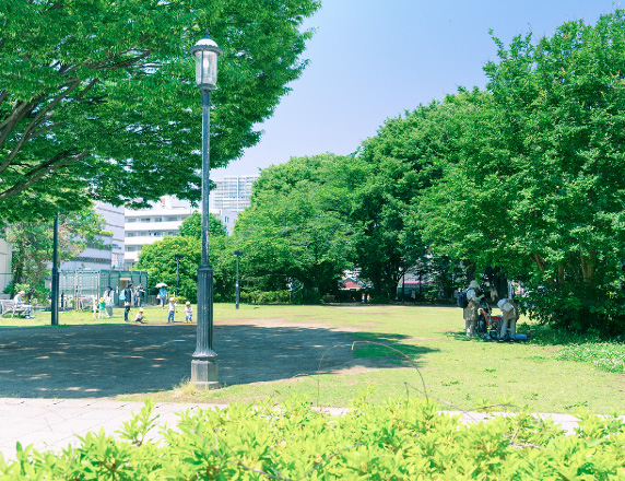 平成つつじ公園練（徒歩30分／約2,360m）